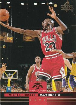 1993-94 Upper Deck Spanish #167 Michael Jordan - M.J.'s High Five