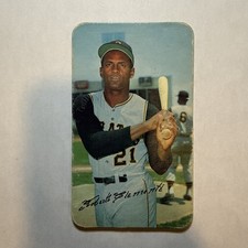 1970 Topps Super #12 Roberto Clemente